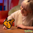 MEGA Pokémon, Blocos de Montar Pikachú Estilo Retrô Pixelado com 400 peças, 16 cm de Altura, A Partir de 13 Anos